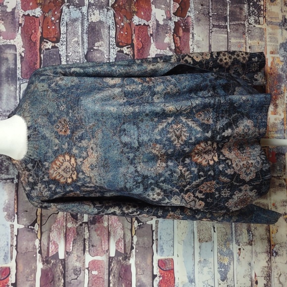Flower print peplum, balloon sleeve top from TU size